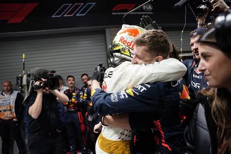 Deadspin Reports Embattled Christian Horner Meets With Verstappen