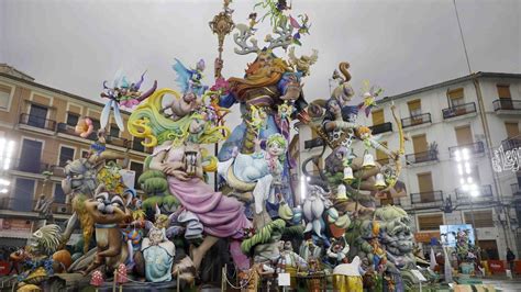 Primer Premio Fallas Valencia 2022 La falla ganadora de la Sección