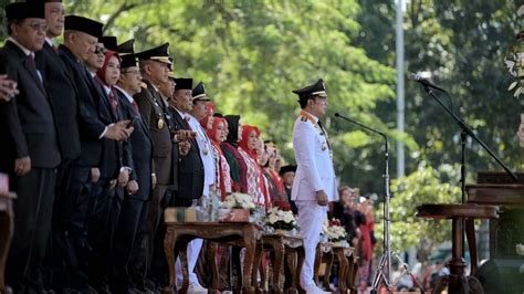 Tahun Jabar Juara Momen Gubernur Ridwan Kamil Jadi Inspektur Upacara