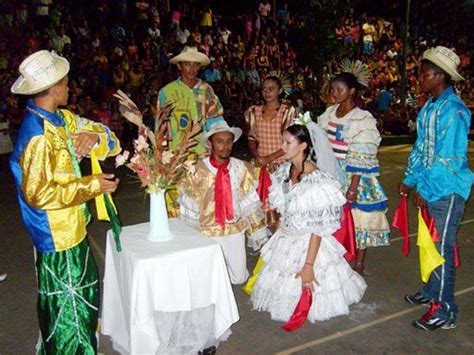 Casamento Caipira Danças Roteiro Músicas Fotos e Comidas