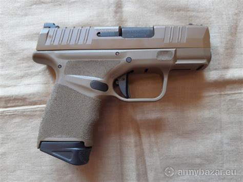 Pistolet HS H11