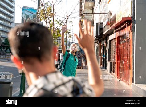 Gay couple hands Banque de photographies et dimages à haute résolution Alamy