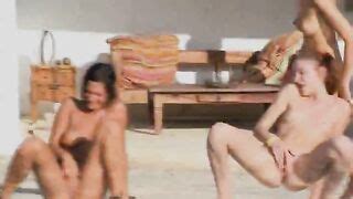 Six Naked Coeds By The Pool From Russia Stileproject
