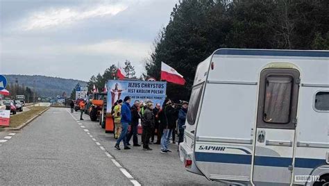 Uwaga Kierowcy W Barwinku Rolnicy Zablokowali Przej Cie Graniczne