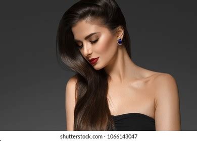 8 787 Blonde Brunette Nude Images Stock Photos Vectors Shutterstock