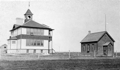 Historic Sites Of Manitoba Warren Consolidated School No 740 Warren