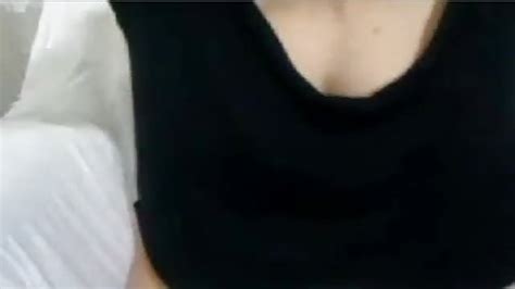 Cute Turkish Babe Masturbates Solo Porn