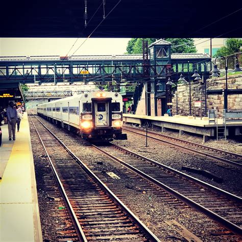 Station Plaza North, New Rochelle, NY, Commuter Rail Stations - MapQuest
