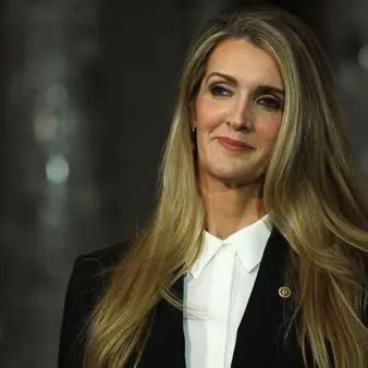 what is the net worth of kelly loeffler