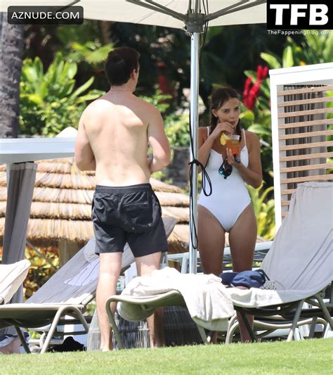 Keleigh Sperry Sexy Seen Flaunting Her Hot Figure Alongside Miles Teller In Hawaii AZNude