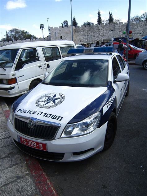 Police car of Israel 01 - Police cars by country - Wikimedia Commons | Police cars, Police ...