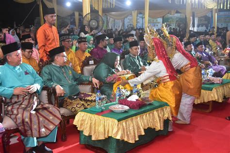 Bupati Kasmarni Resmi Buka MTQ ke 47 Bukitbatu 𝕄𝔼𝕃𝔸𝕐𝕌ℙ𝕆𝕊𝕋