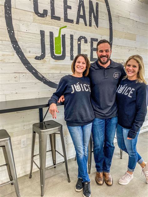 Local Business Owners Debate Clean Juice Organic Cafe Expansion - RYZE Superfoods