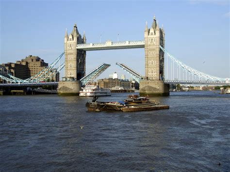 Did Double Decker Bus Once Jump The Gap While Londons Tower Bridge Was