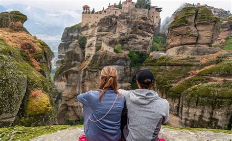 Vanuit Athene Meteora Dagtrip Met Gids In Luxe Bus Getyourguide