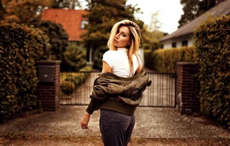 Wallpaper Look Girl Face Model Portrait Jacket Blonde House For