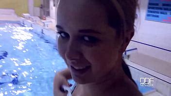 Rubia De Tetas Naturales Ofrece Una Mamada POV De Debut XVIDEOS