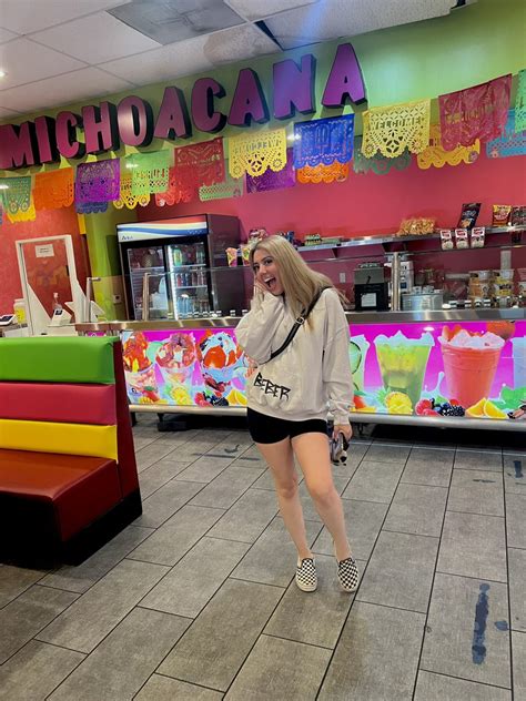 Oxillery Only Fans Leakwed 💕faker Fan Girl On Twitter mukbang With