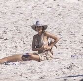 Swimwear Jessica Alba In Bikini At The Beach In Mexico Phun Org Forum