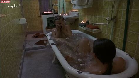 Naked Lilja Löffler in Sonnenallee