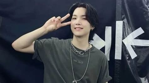 Bts Rapper Suga Delivers Emotional Speech At Brothers Wedding Dont