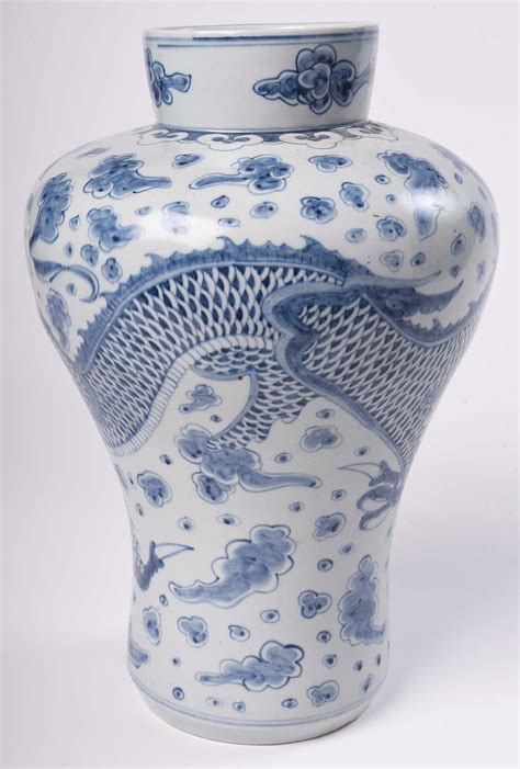 Bid Now: Korean Bunwon Porcelain Blue and White Dragon Jar - April 4 ...