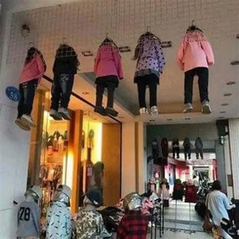 Potret Manekin Digantung Ini Bikin Kaget Bak Patung Selamat Datang Hot Liputan