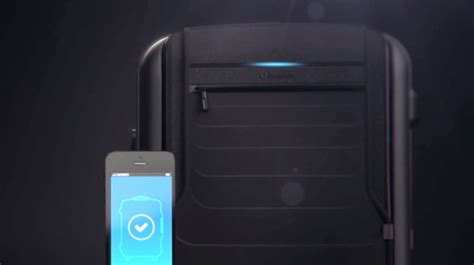 First Smart Suitcase Makes Traveling More Convenient - autoevolution