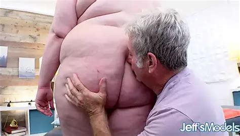 Opa überrascht BBW Sydney Schreie bevor sie ihre pralle Muschi stopft xHamster