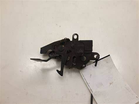 98 00 TOYOTA COROLLA HOOD LATCH EBay