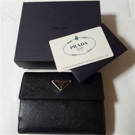 Prada サフィアーノレザー 二つ折り財布 Nero