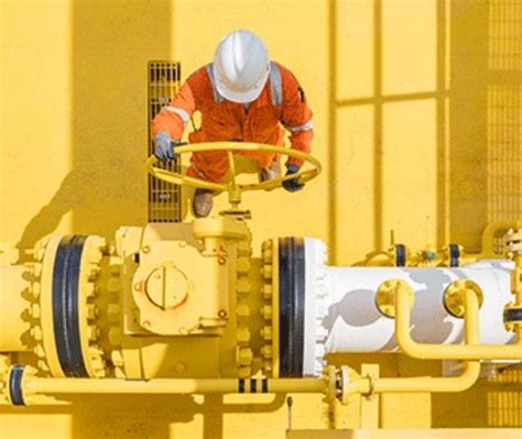Preventing Slip and Fall Injuries in the Oil & Gas Industry | Gas