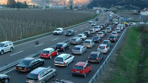 Unfall Auf Der Mebo F Hrt Zu Verkehrschaos Chronik Stol It