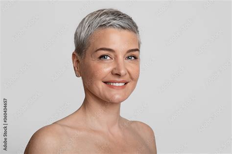 Natural Beauty Portrait Of Attractive Nude Mature Woman With Beautiful Soft Skin Stock Photo