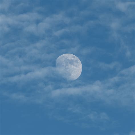 Daylight Moon and clouds, July 20, 2021 - Lunar Observing and Imaging ...