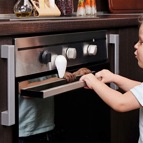 Защитный замок-блокиратор духовки, шкафа, тумбочки HALSA для защиты ...