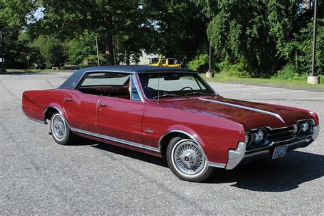 1967 Oldsmobile Cutlass Supreme 4 Door Hardtop Sedan American Mid Size Cars Pinterest