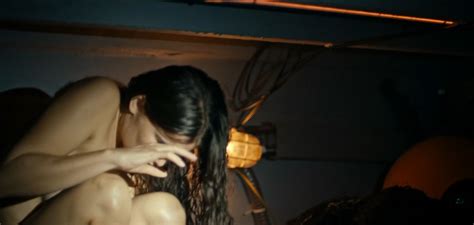 Nude Video Celebs Laetitia Casta Nude Noee Abita Nude Une Ile