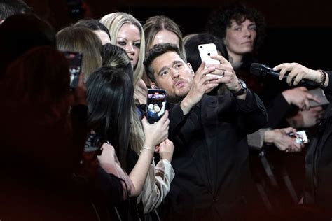Michael Buble Delights Young Fan By Asking O2 Crowd To Sing Her Happy
