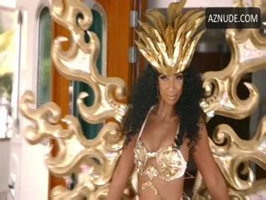 ROZONDA CHILLI THOMAS Nude AZNude