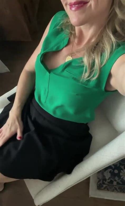 Love To Show You My Natural Milf Body