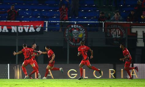 Libertadores Athletico Pr Vira Contra O Libertad E Abre Vantagem Na