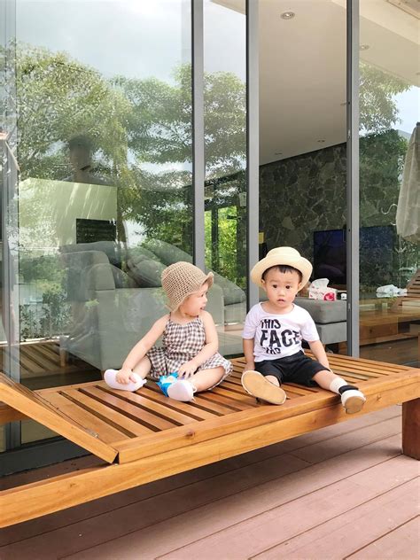 Gia Nh Hot Nh T Mxh L I Khoe Nh C Ng Nhau I Ch I Khi N D N M Ng Kh Ng Like Kh Ng C