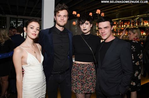 Nora Zehetner No Source Posing Hot Beautiful Celebrity Sexy Babe Nude Celebrities Mobile