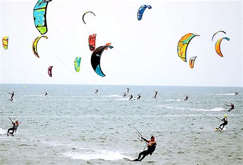 Tripudio Di Kitesurf In Calabria Emozioni Che Volano Sull Acqua Il