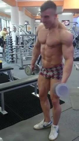 Str Bodybuilder Working Out Gay Man Man Porn XHamster