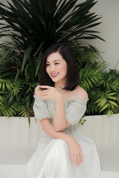 Cô giáo hot nhất kỳ thi tốt nghiệp THPT 2019 thăng hạng nhan sắc