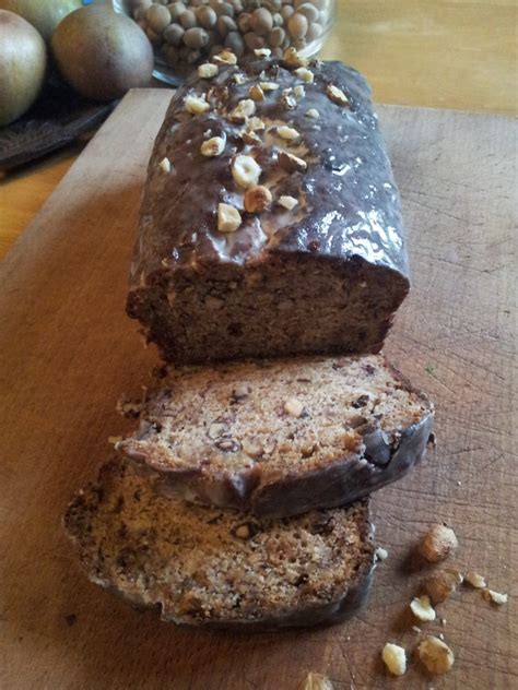 Banana Bread Aux Noisettes Et à La Cannelle Une Abeille En Cuisine