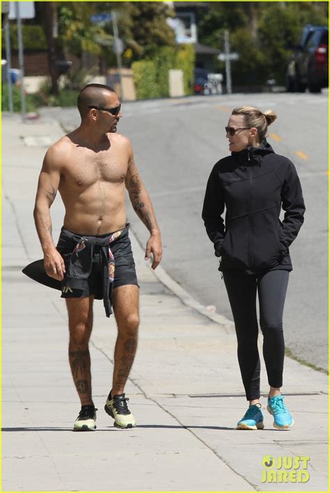 Photo Robin Wright Husband Clement Giraudet Shirtless During Stroll 12