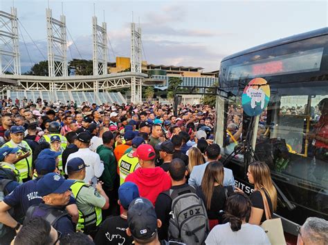 Golpes, manotazos, gritos y empujones: falla eléctrica en el
